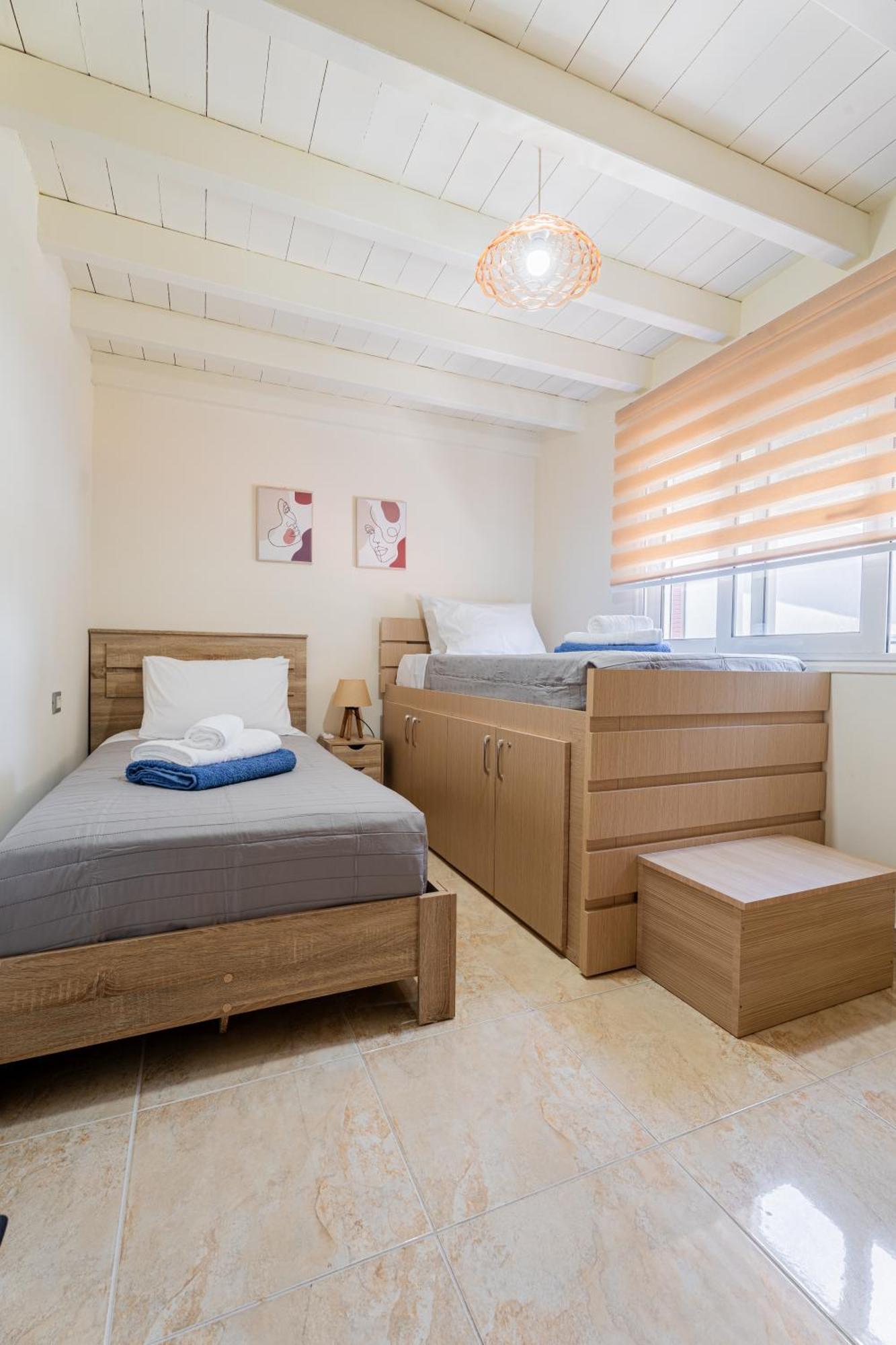 Helios House Rhodes City
